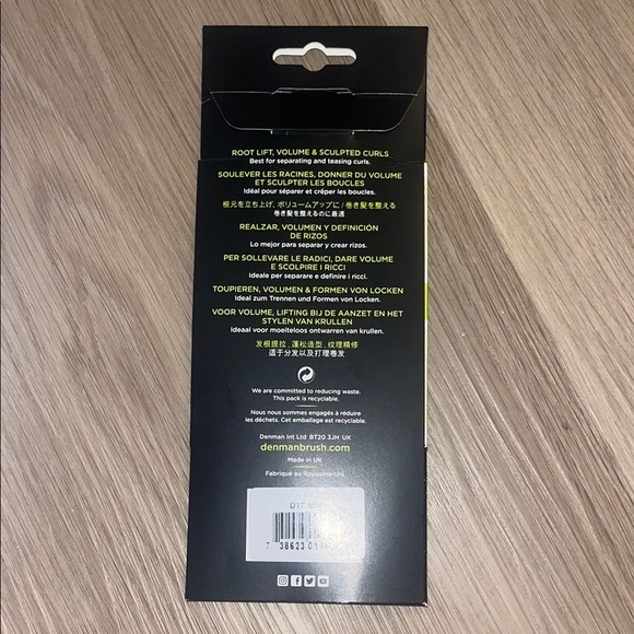 Blue Detangling Comb Grooming Tool - Picture 2 of 5